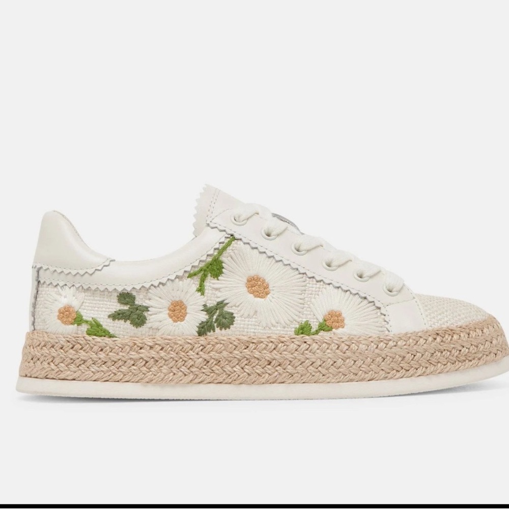 Azalia Sneakers White Floral Raffia Size 10 NEW